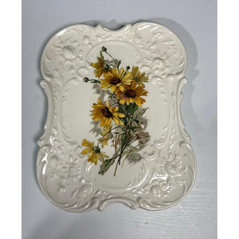 Vintage Floral Scrolled Embossed Dresser Plate Yellow‎ Daisies Victorian style